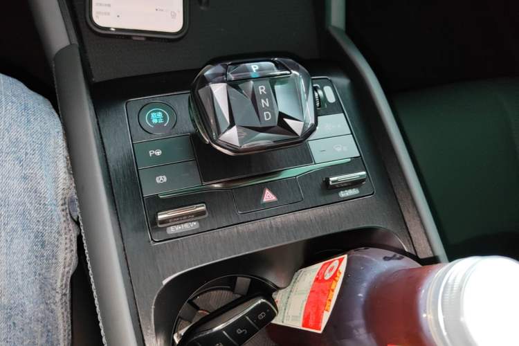 Used BYD Qin L 2025 DM-i Smart Drive 80KM Superior Model Gear Lever
