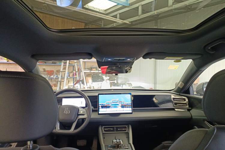 Used BYD Qin L 2025 DM-i Smart Drive 80KM Superior Model Headliner