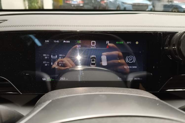 Used BYD Qin L 2025 EV 470KM Leading Edition Instrument Cluster