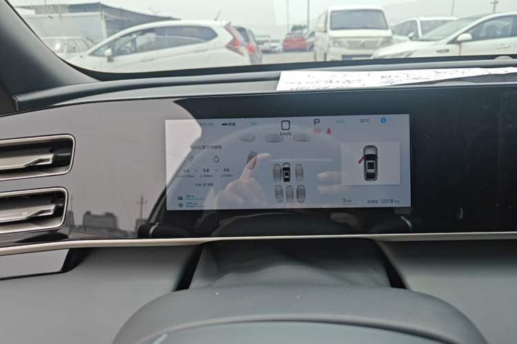 Used BYD Qin L 2025 DM-i Smart Drive 80KM Leading Model Instrument Cluster