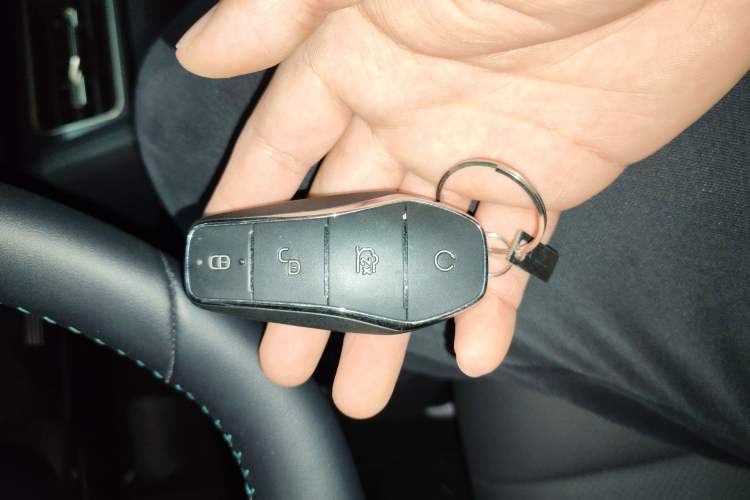Used BYD Qin L 2025 DM-i Smart Drive 80KM Leading Model Interior 1