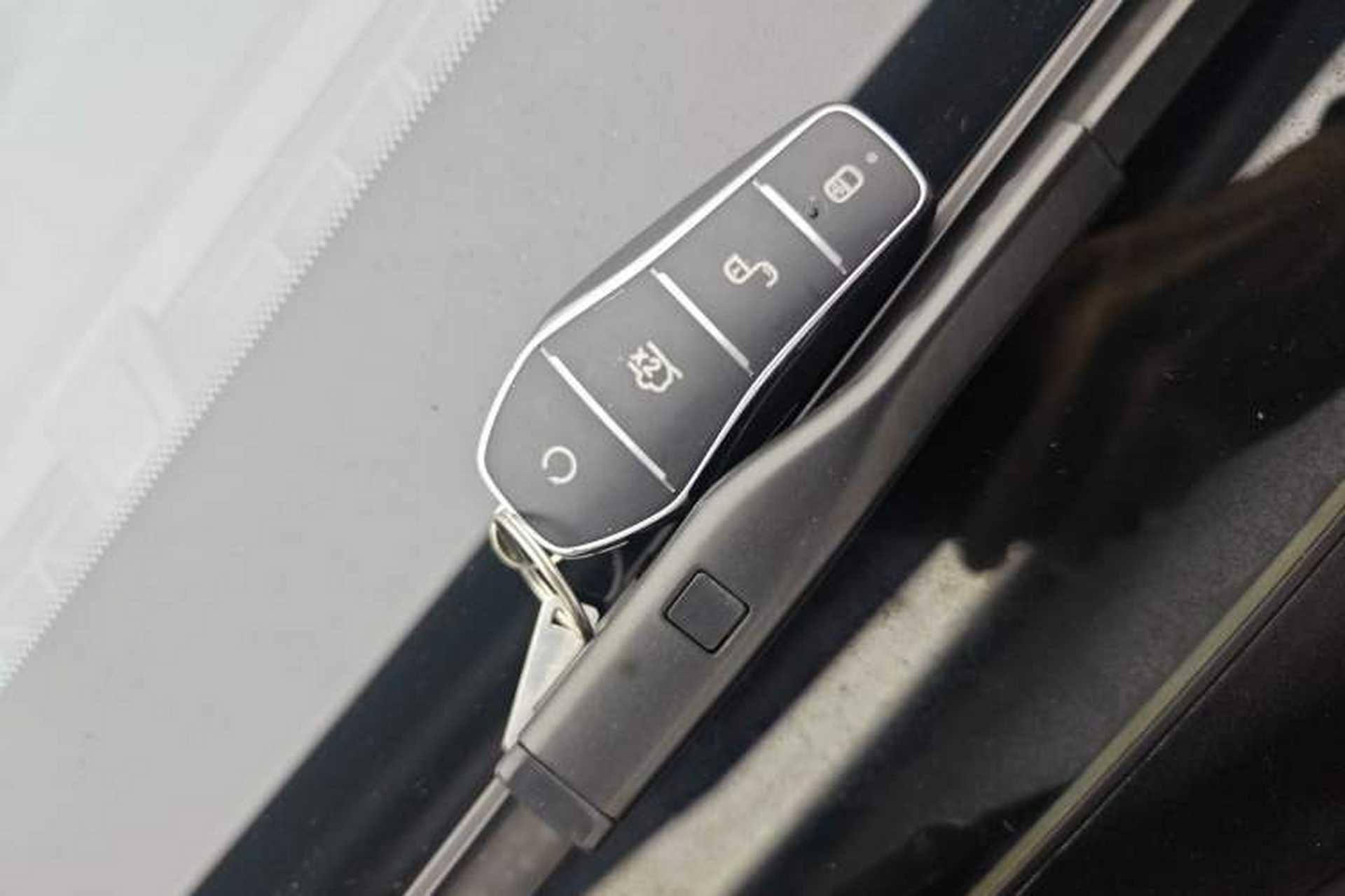 Used BYD Qin L 2025 DM-i Smart Drive 120KM Superior Model Interior 1