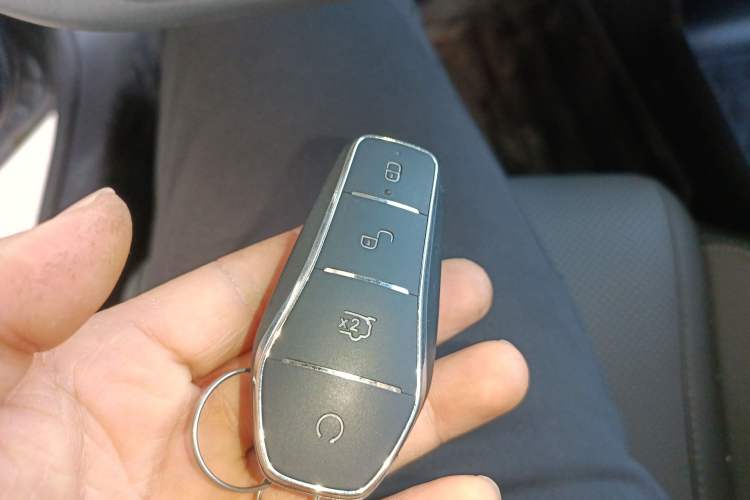 Used BYD Qin L 2025 DM-i Smart Drive 120KM Superior Model Interior 1