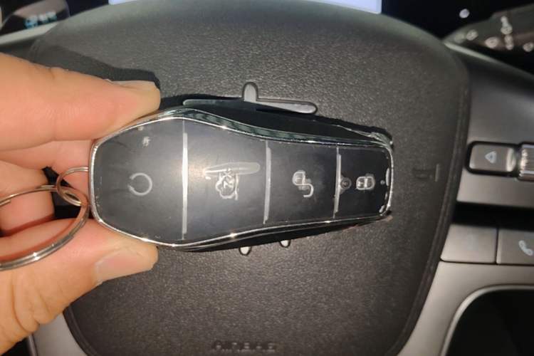 Used BYD Qin L 2025 DM-i Smart Drive 120KM Superior Model Interior 1