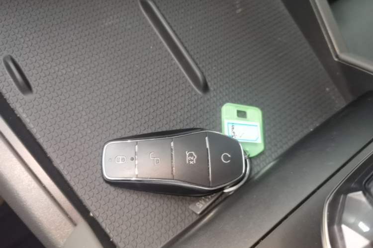 Used BYD Qin L 2025 DM-i Smart Drive 80KM Leading Model Interior 1