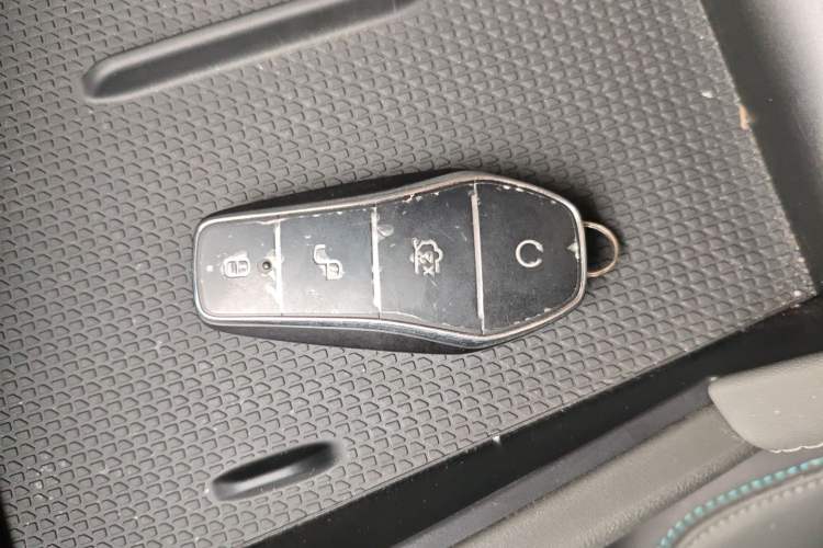 Used BYD Qin L 2025 DM-i Smart Drive 80KM Leading Model Interior 1