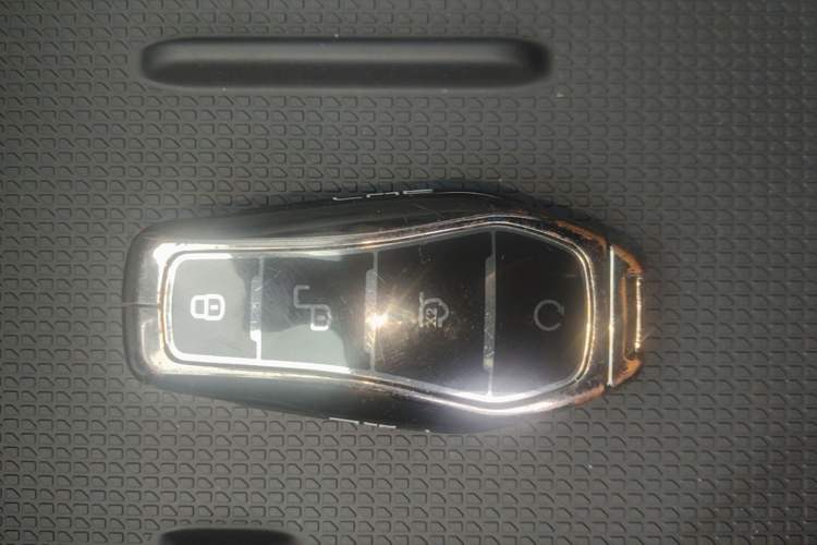 Used BYD Qin L 2025 DM-i Smart Drive 80KM Leading Model Interior 1