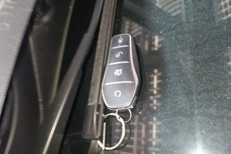 Used BYD Qin L 2025 DM-i Smart Drive 120KM Superior Model Interior 1