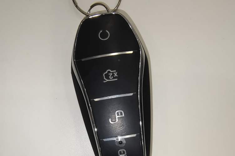 Used BYD Qin L 2025 DM-i Smart Drive 120KM Superior Model Interior 1