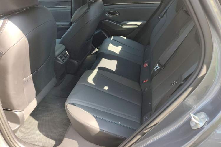 Used BYD Qin L 2025 DM-i Smart Drive 120KM Superior Model Interior 2