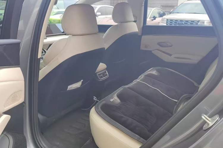 Used BYD Qin L 2025 DM-i Smart Drive 80KM Leading Model Interior 3