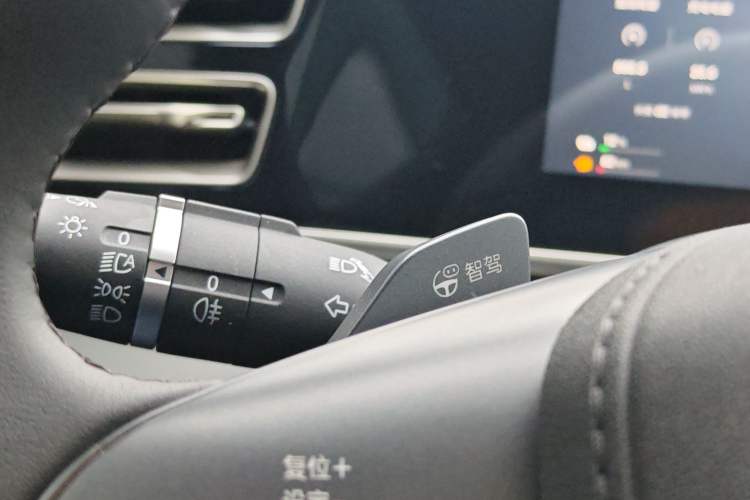 Used BYD Qin L 2025 DM-i Smart Drive 80KM Leading Model Interior 4