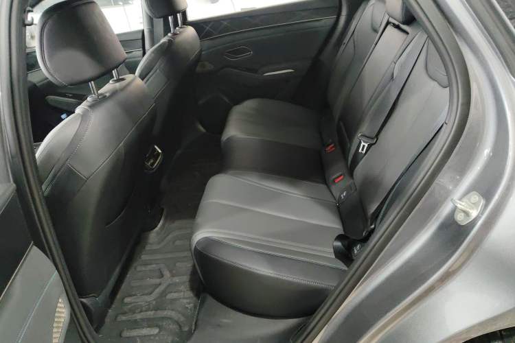 Used BYD Qin L 2025 DM-i Smart Drive 120KM Superior Model Interior 4