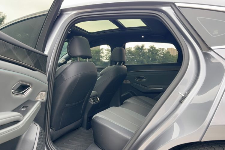 Used BYD Qin L 2025 DM-i Smart Drive 120KM Superior Model Interior 5