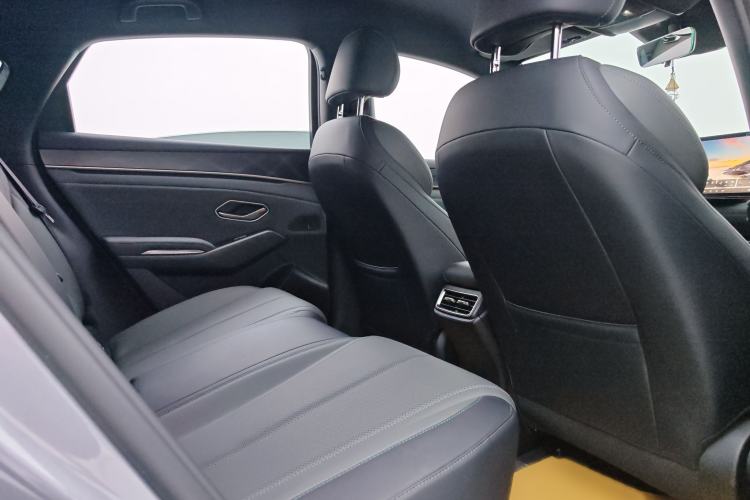 Used BYD Qin L 2025 DM-i Smart Drive 80KM Leading Model Interior 6