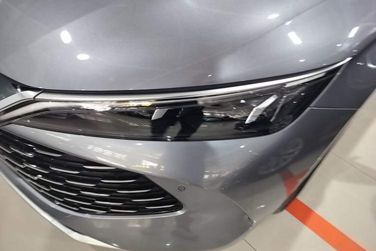 Used BYD Qin L 2025 DM-i Smart Drive 120KM Superior Model Left Front Headlight