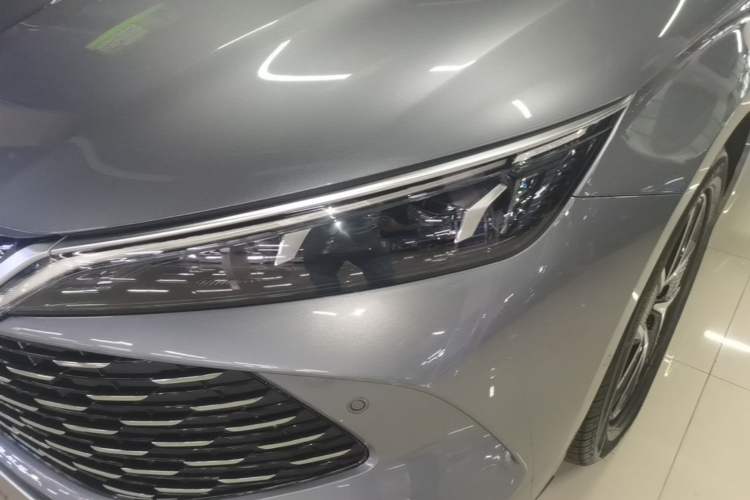 Used BYD Qin L 2025 DM-i Smart Drive 120KM Superior Model Left Front Headlight