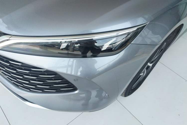 Used BYD Qin L 2025 DM-i Smart Drive 120KM Superior Model Left Front Headlight