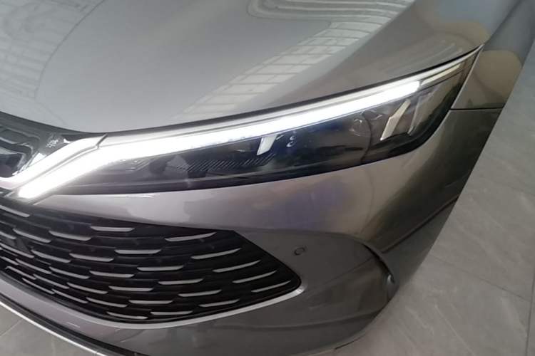 Used BYD Qin L 2025 DM-i Smart Drive 80KM Leading Model Left Front Headlight