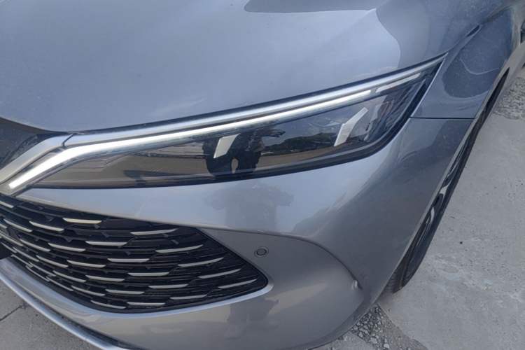 Used BYD Qin L 2025 DM-i Smart Drive 120KM Superior Model Left Front Headlight