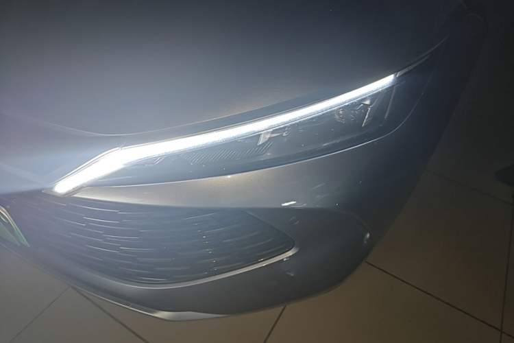 Used BYD Qin L 2025 DM-i Smart Drive 80KM Leading Model Left Front Headlight