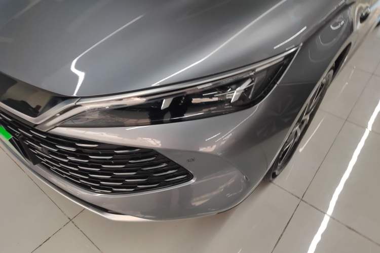 Used BYD Qin L 2025 DM-i Smart Drive 120KM Superior Model Left Front Headlight