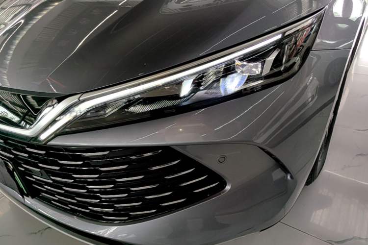 Used BYD Qin L 2025 DM-i Smart Drive 80KM Leading Model Left Front Headlight
