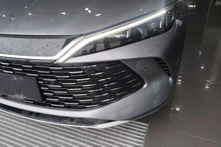 Used BYD Qin L 2025 DM-i Smart Drive 120KM Superior Model Left Front Headlight
