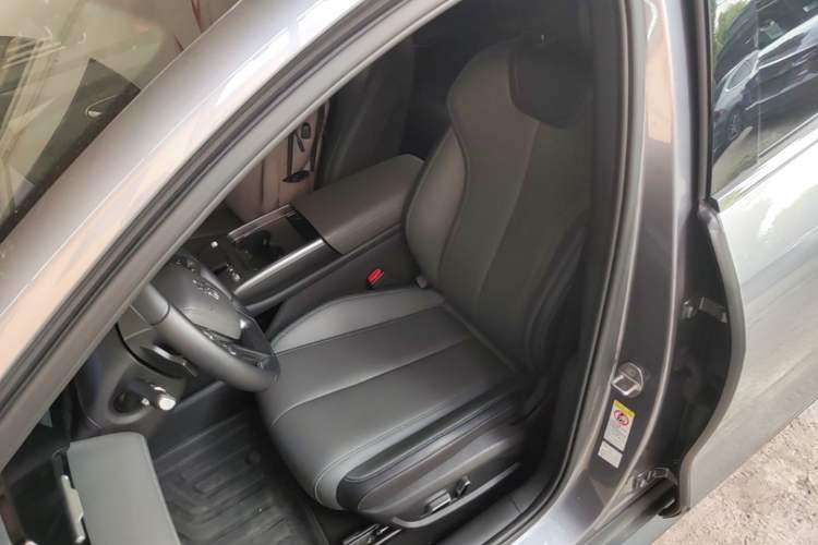 Used BYD Qin L 2025 EV 545KM Beyond Version Left Front Seat