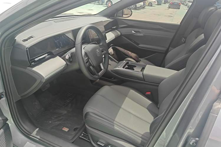 Used BYD Qin L 2025 EV 470KM Leading Edition Left Front Seat