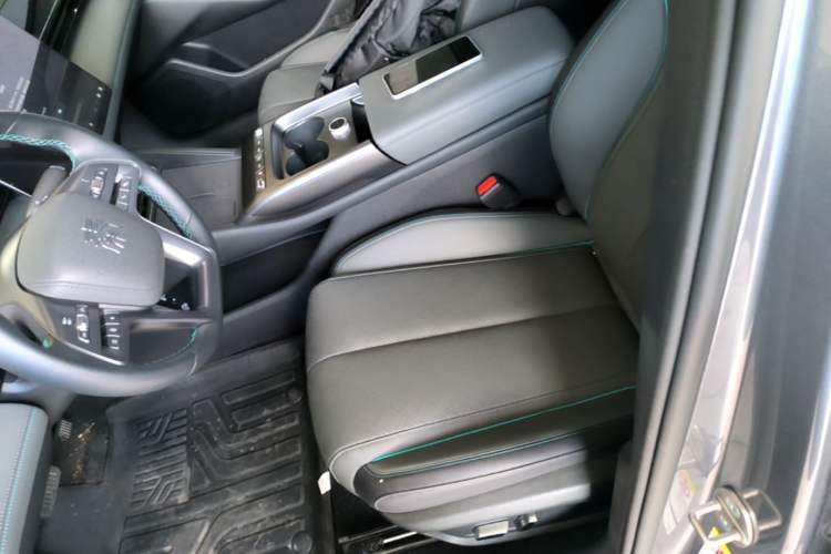 Used BYD Qin L 2025 EV 545KM Cloud Suspension Edition Left Front Seat