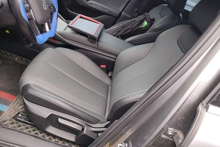 Used BYD Qin L 2025 DM-i Smart Drive 80KM Leading Model Left Front Seat