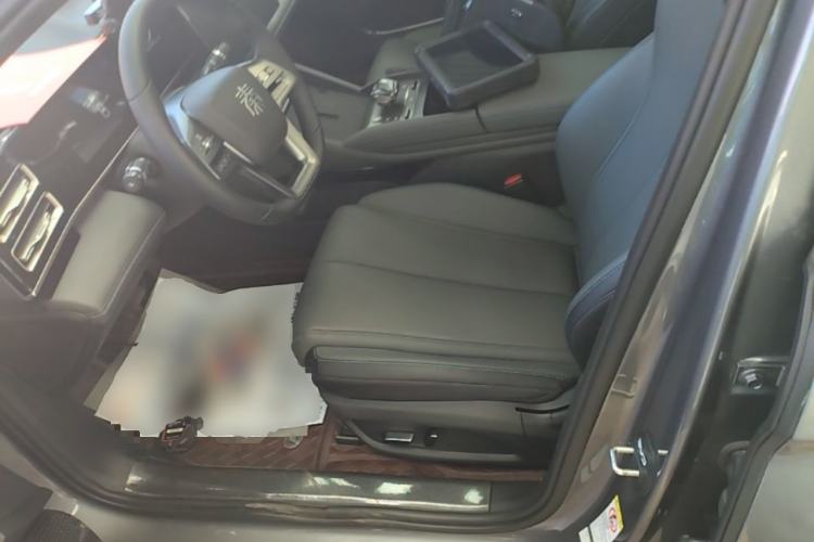 Used BYD Qin L 2025 DM-i Smart Drive 120KM Leading Model Left Front Seat