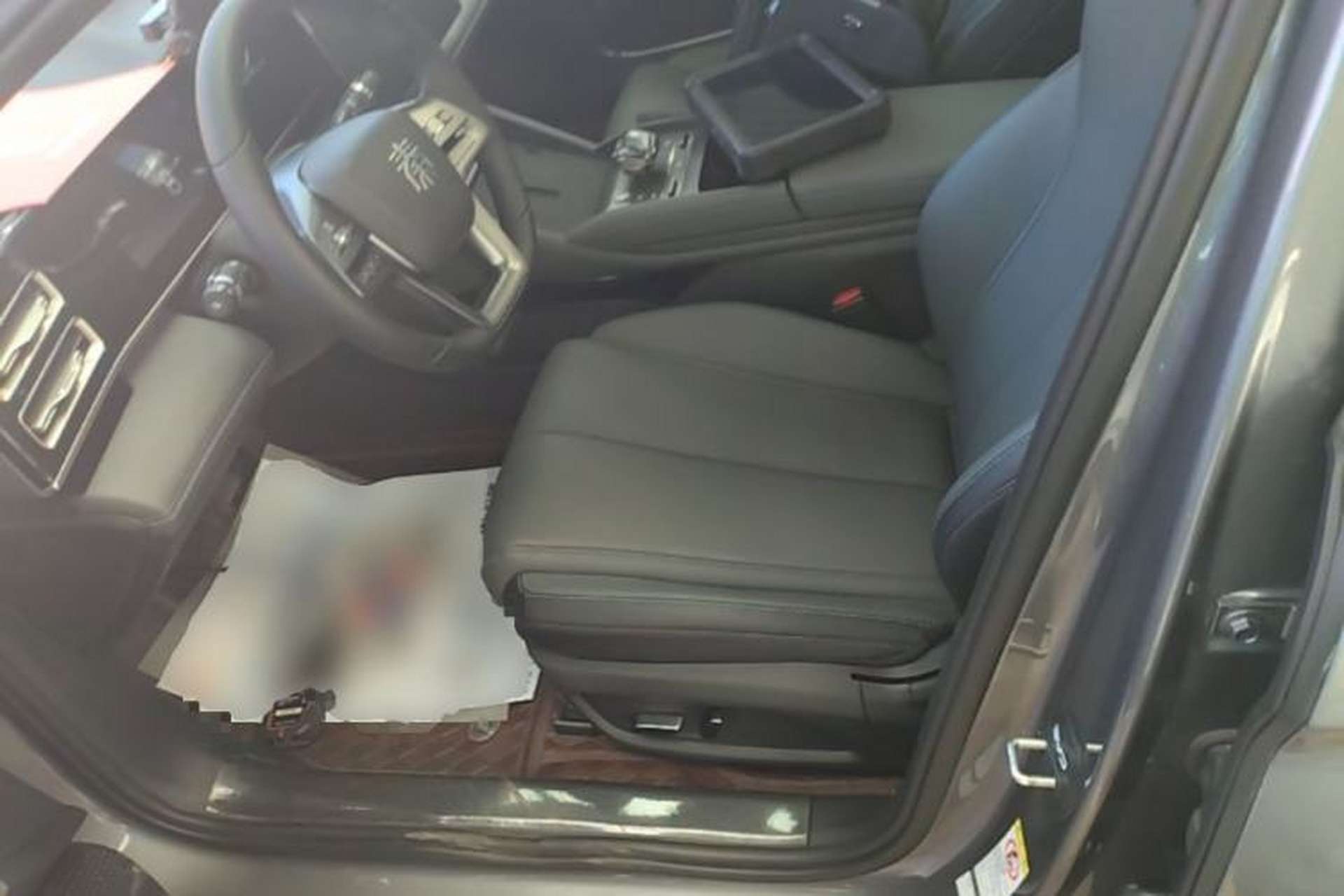 Used BYD Qin L 2025 DM-i Smart Drive 120KM Leading Model Left Front Seat