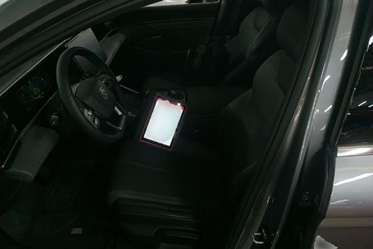 Used BYD Qin L 2025 DM-i Smart Drive 80KM Leading Model Left Front Seat