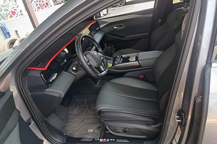 Used BYD Qin L 2025 EV 545KM Beyond Version Left Front Seat