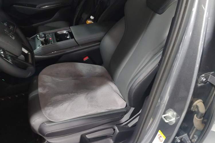 Used BYD Qin L 2025 DM-i Smart Drive 80KM Leading Model Left Front Seat