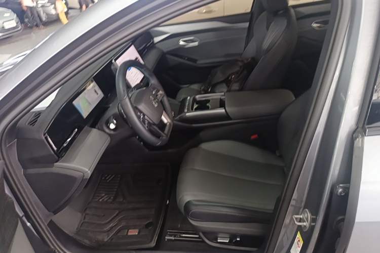 Used BYD Qin L 2025 EV 545KM Beyond Version Left Front Seat