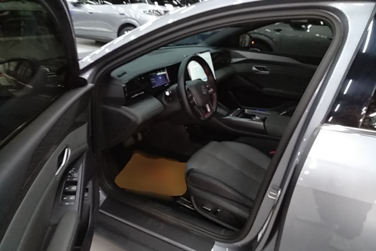 Used BYD Qin L 2025 EV 545KM Excellence Edition Left Front Seat