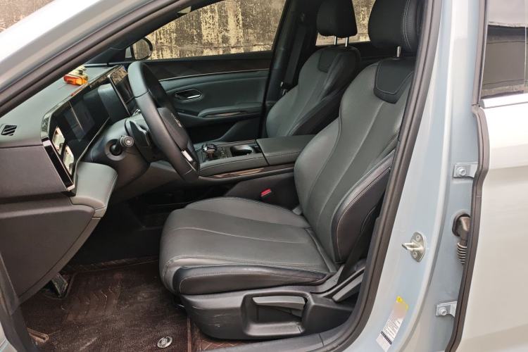 Used BYD Qin L 2025 DM-i Smart Drive 80KM Leading Model Left Front Seat