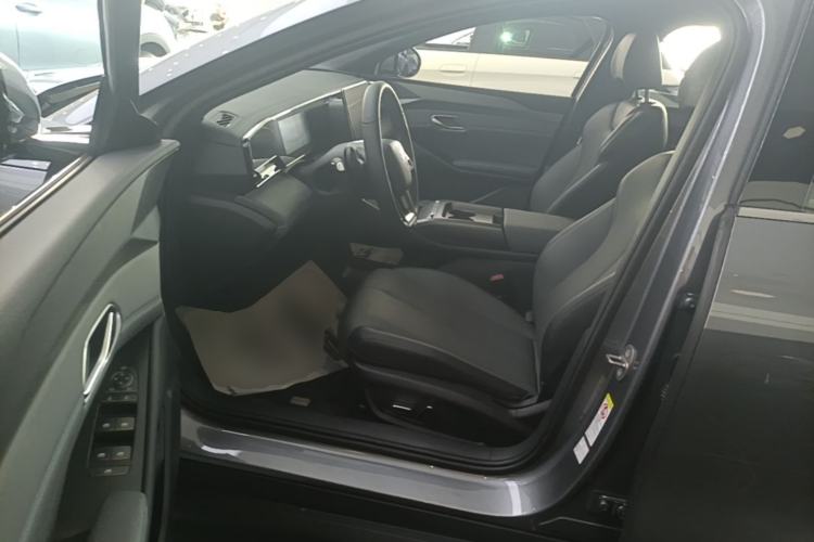 Used BYD Qin L 2025 EV 545KM Beyond Version Left Front Seat