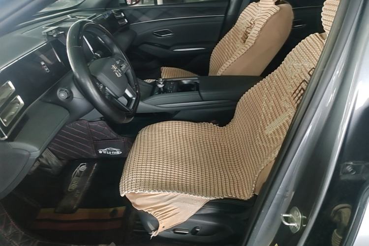 Used BYD Qin L 2025 DM-i Smart Drive 120KM Superior Model Left Front Seat