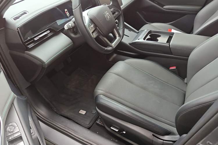 Used BYD Qin L 2025 EV 545KM Beyond Version Left Front Seat
