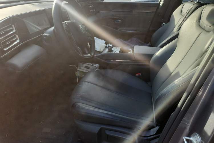 Used BYD Qin L 2025 DM-i Smart Drive 80KM Leading Model Left Front Seat
