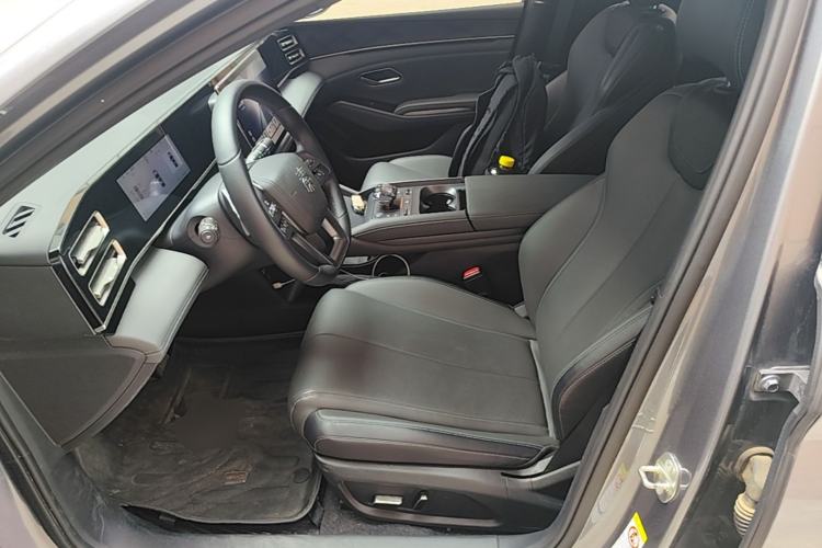Used BYD Qin L 2025 DM-i Smart Drive 120KM Leading Model Left Front Seat