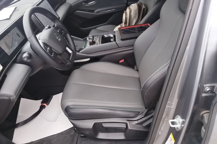 Used BYD Qin L 2025 DM-i Smart Drive 80KM Leading Model Left Front Seat