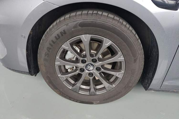 Used BYD Qin L 2025 DM-i Smart Drive 80KM Leading Model Left Front Wheel Hub
