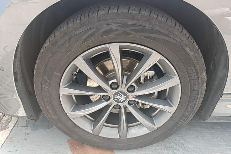 Used BYD Qin L 2025 EV 470KM Leading Edition Left Front Wheel Hub
