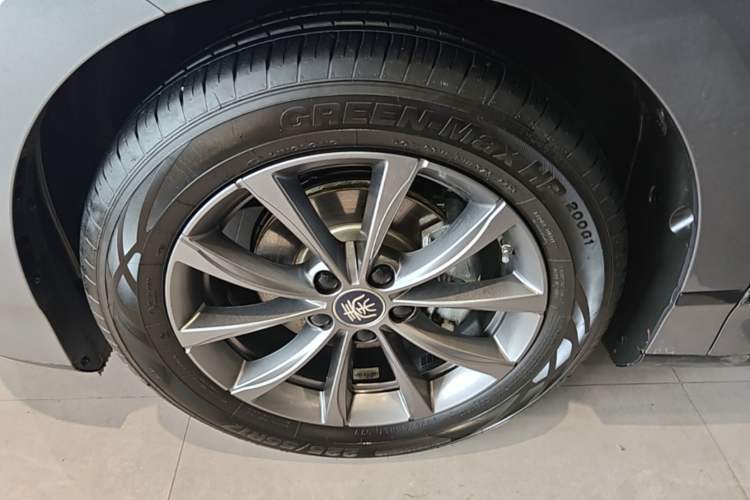 Used BYD Qin L 2025 EV 545KM Beyond Version Left Front Wheel Hub