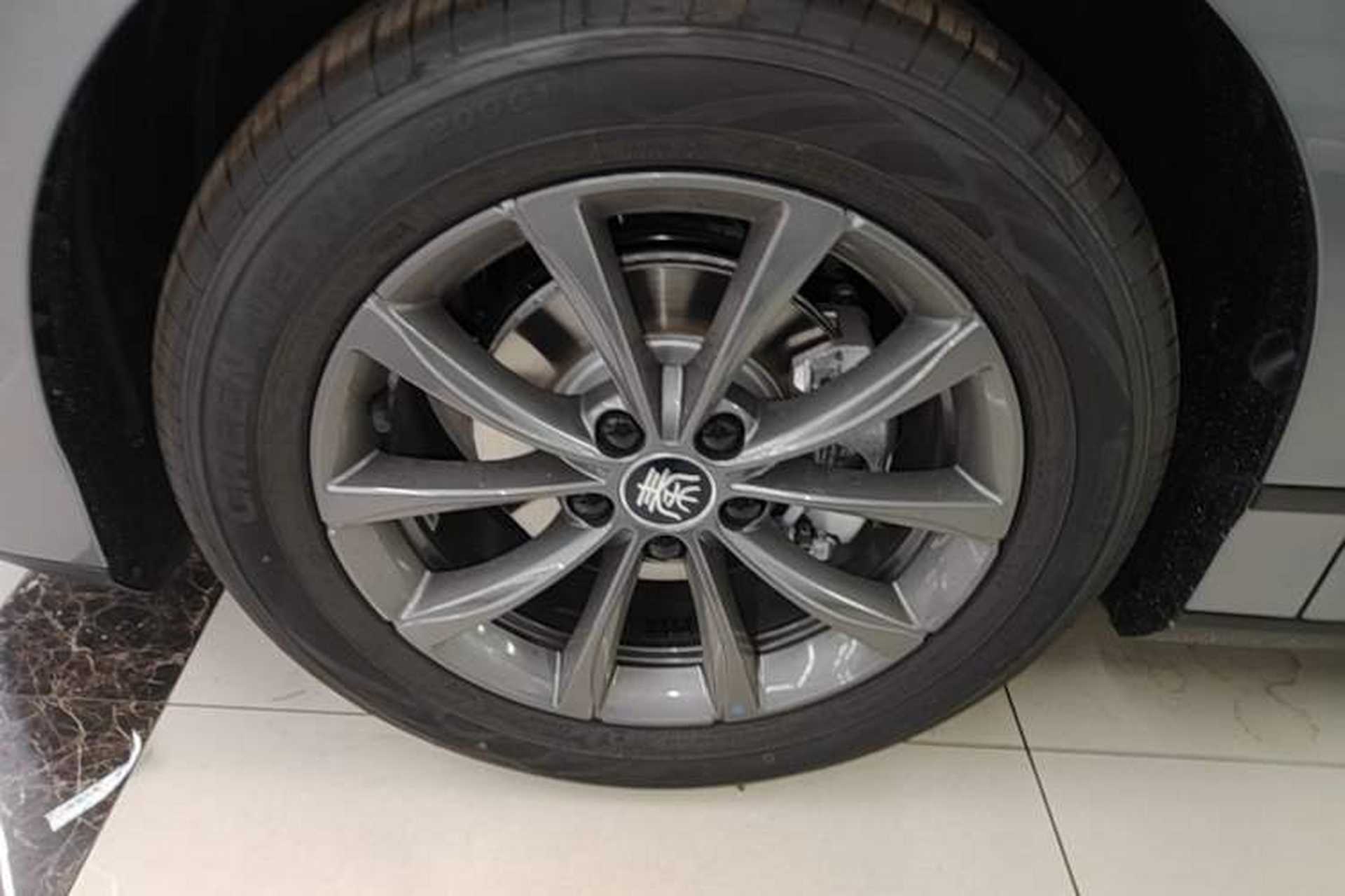 Used BYD Qin L 2025 EV 470KM Leading Edition Left Front Wheel Hub
